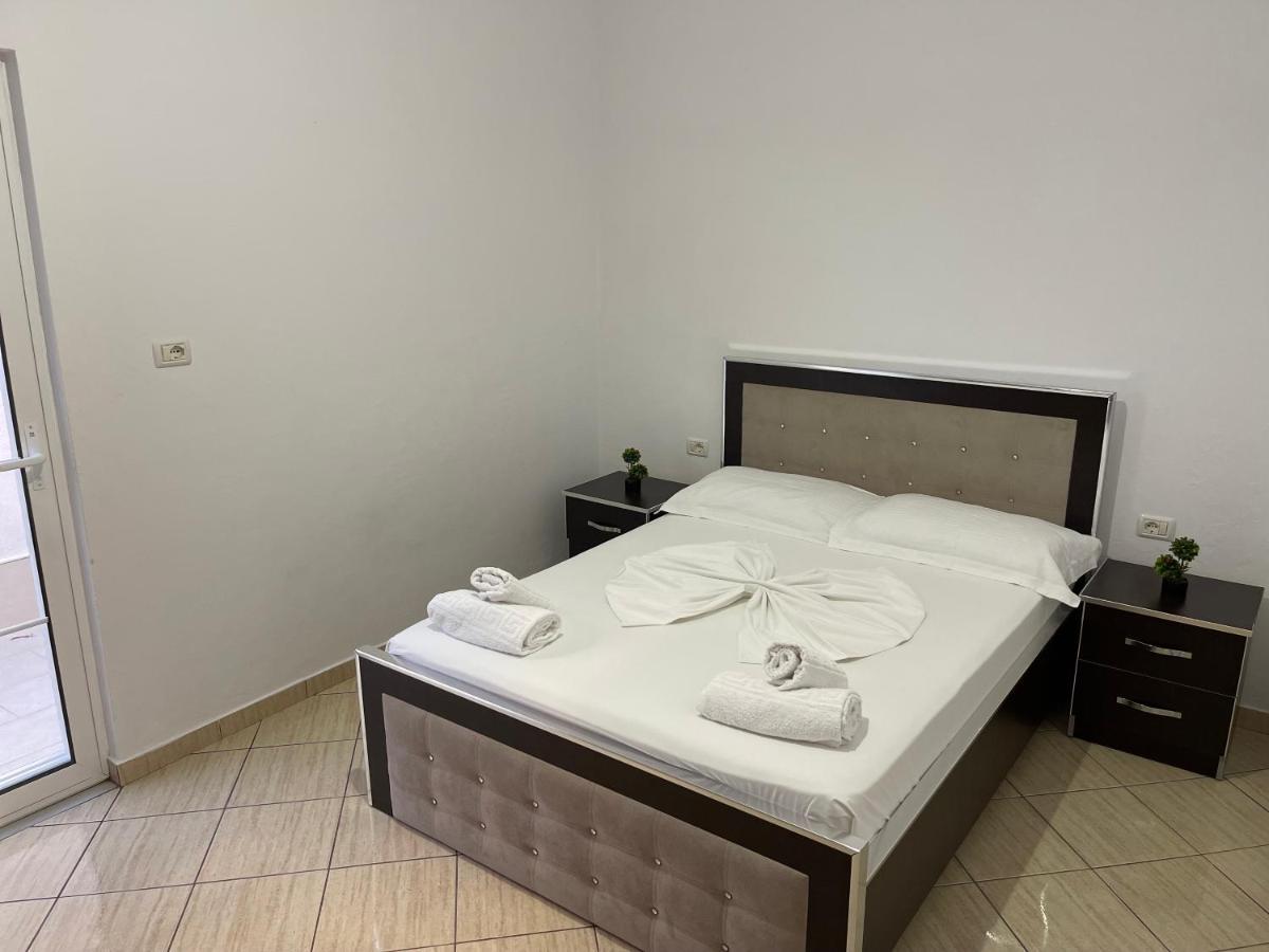 Villa Xhevdet Sarandë Eksteriør bilde