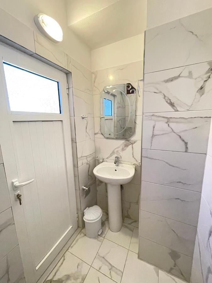 Villa Xhevdet Sarandë Eksteriør bilde