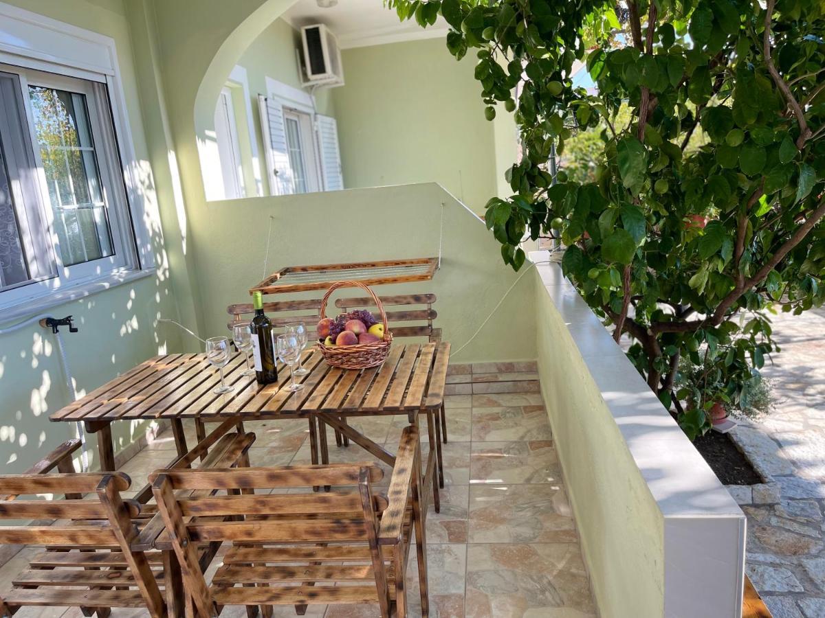 Villa Xhevdet Sarandë Eksteriør bilde