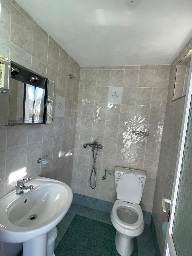 Villa Xhevdet Sarandë Eksteriør bilde